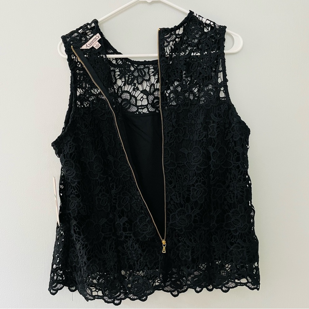 NANETTE LEPORE NWT Black Crochet Lace Sleeveless Top - Picture 5 of 13